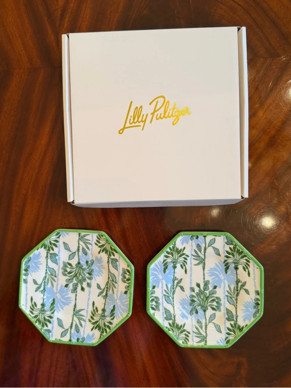 NWT Lilly Pulitzer Set of 2 Appetizer Plates Swayin In The Breeze
